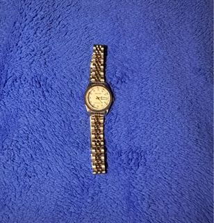 (Category: ) located in . Submitted by pinkthrift (Listing ID 1374194936, Image 1). Description: .