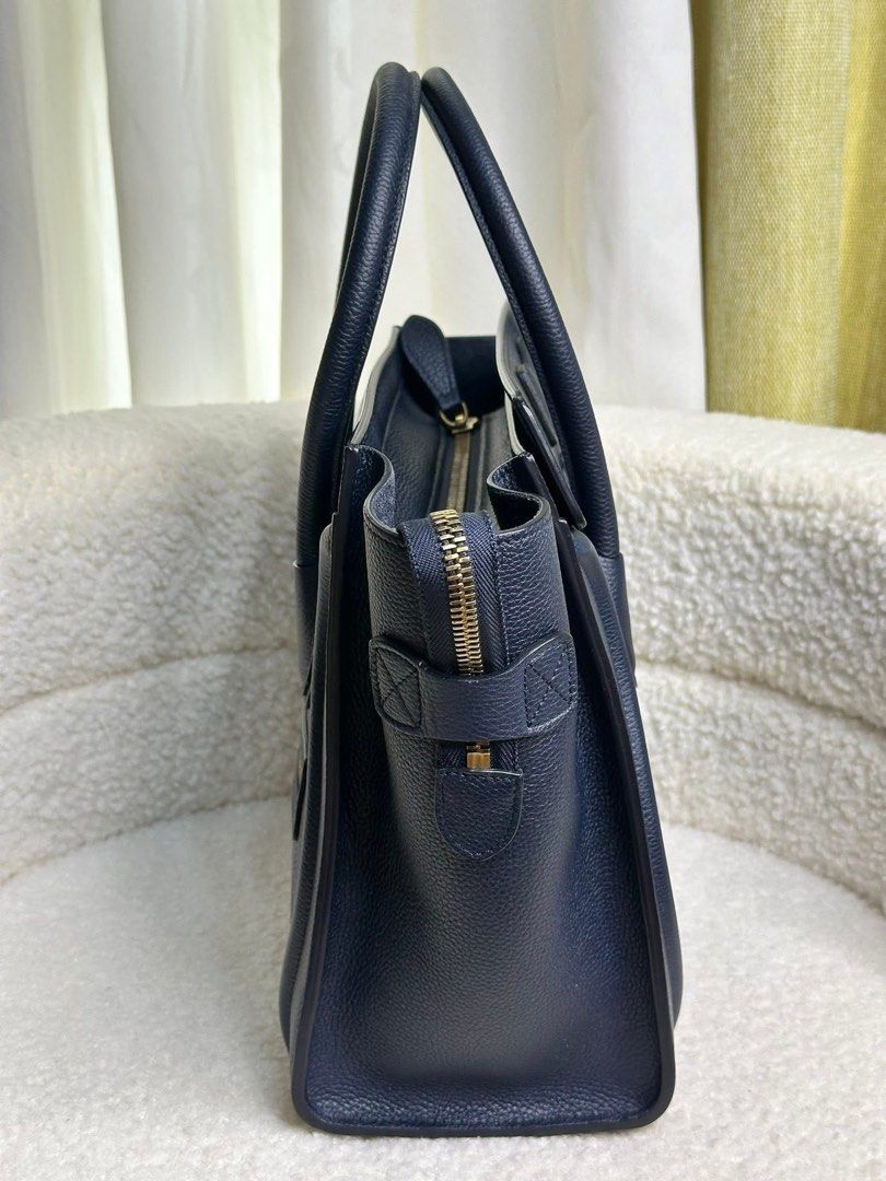 Authentic Celine Micro Luggage Bag (Category: Luxury Bags & Wallets) located in Quezon City. Submitted by jhaediah (Listing ID 1374323306, Image 2). Description: 🧚🏻micro•luggage•navyvlue_•grain•ghw Lightly used condition Inclusion: dustbag .