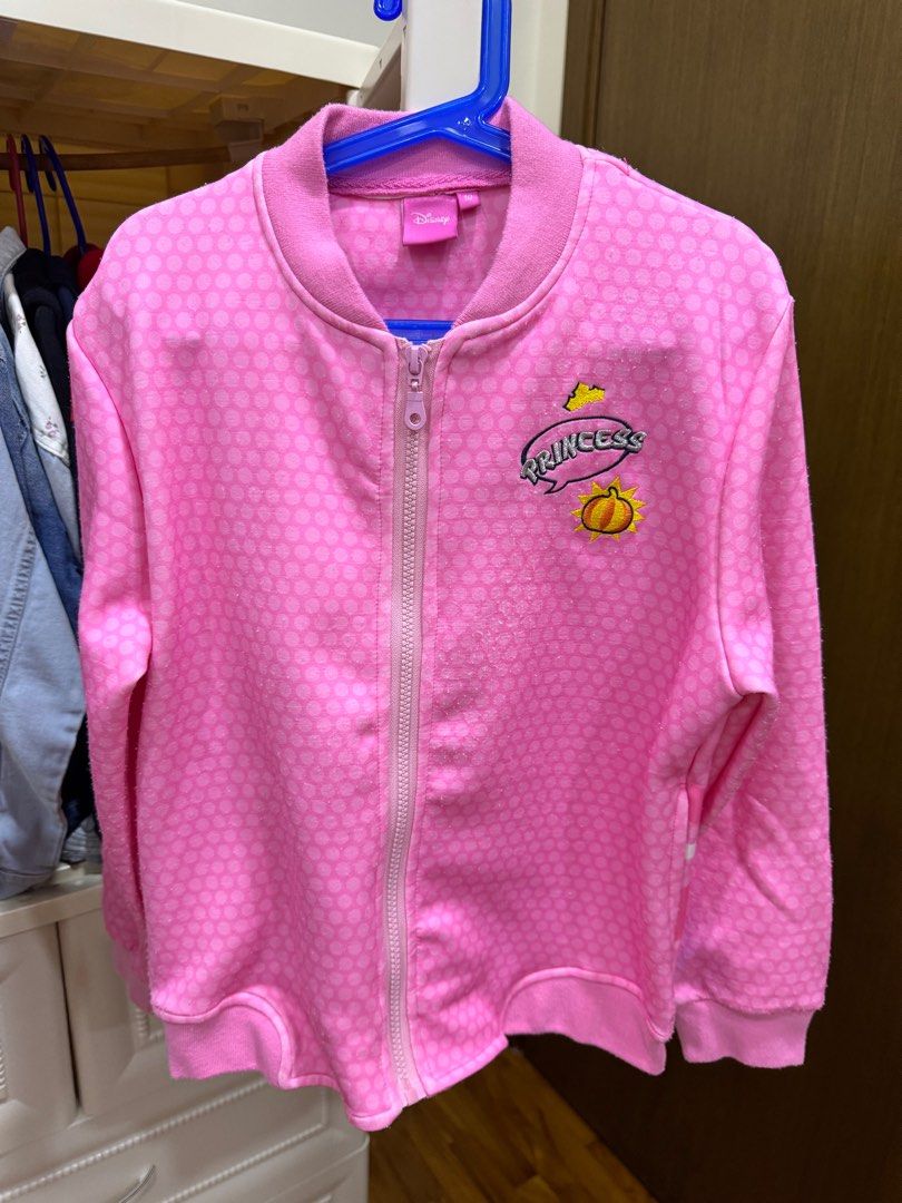 Authentic Kids Jackets (Category: Babies & Kids Fashion) located in Singapore. Submitted by chuaade (Listing ID 1374199503, Image 3). Description: .