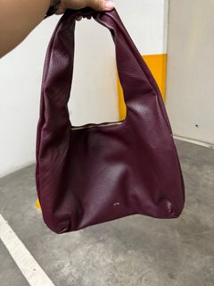 (Category: ) located in . Submitted by peeveepreloved (Listing ID 1374247160, Image 1). Description: .