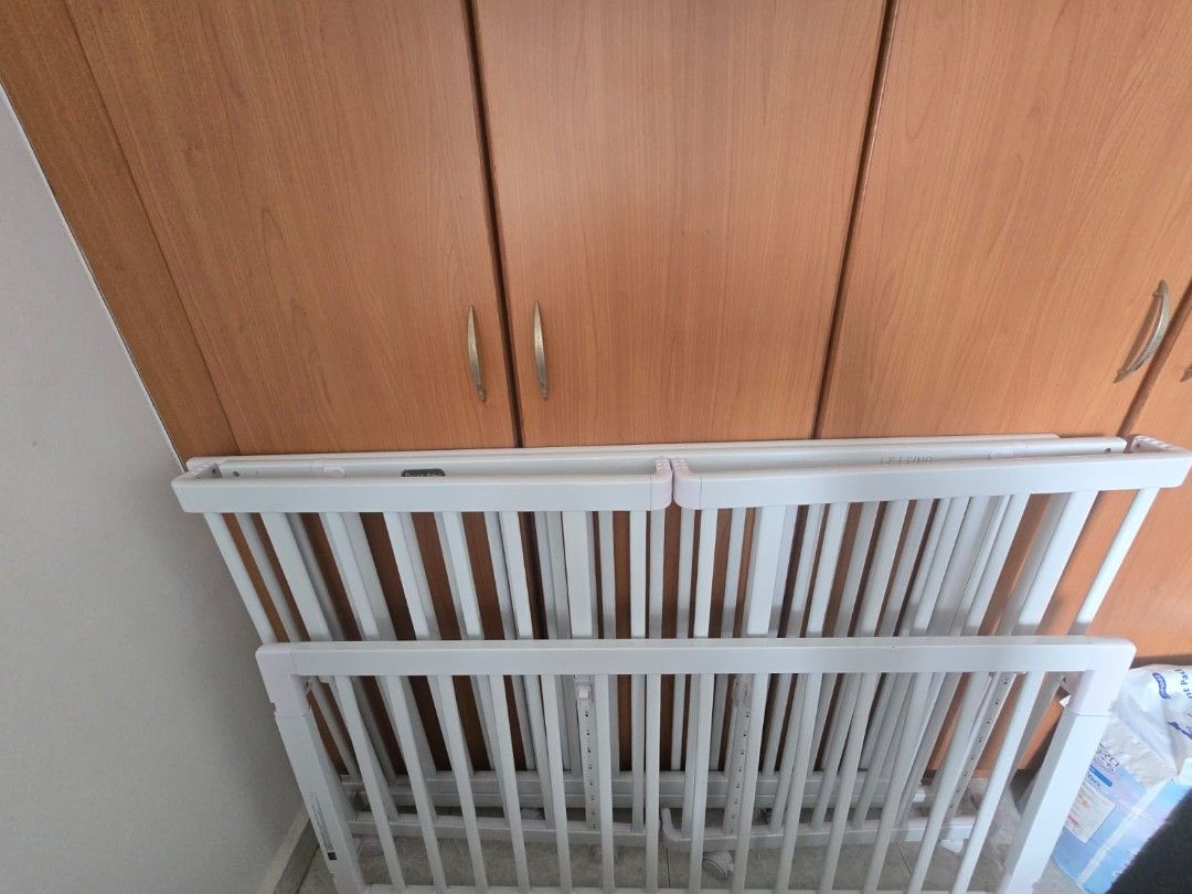 Baby Cot (Category: Cots & Cribs) located in Singapore. Submitted by Shopphi (Listing ID 1374168348, Image 2). Description: Lucky Baby Lettino™ Rovolutionary Cot ONLY (White) Weight support 30kg Baby cot (0-2 years old) Co-sleeper (0 -2 years old) Playpen (1year +) Toddler Bed or Bench or Table Top (2-4 years old) "Click" system, no tools needed - Even mommy can do it in less than 3 minutes * Revolutionary “Click” System, assemble can be done in 