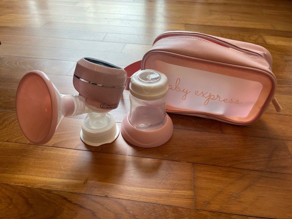 Baby Express Hands free pump (Category: Breastfeeding & Bottle Feeding) located in Singapore. Submitted by dovie_jk (Listing ID 1374244268, Image 1). Description: Brand New baby express hands free pump. Comes with a pouch. Received as a gift but don’t have a chance to use it. Will throw in the Shears bottle warmer as free gift for fast deal. Self collect or self arrange courier only..