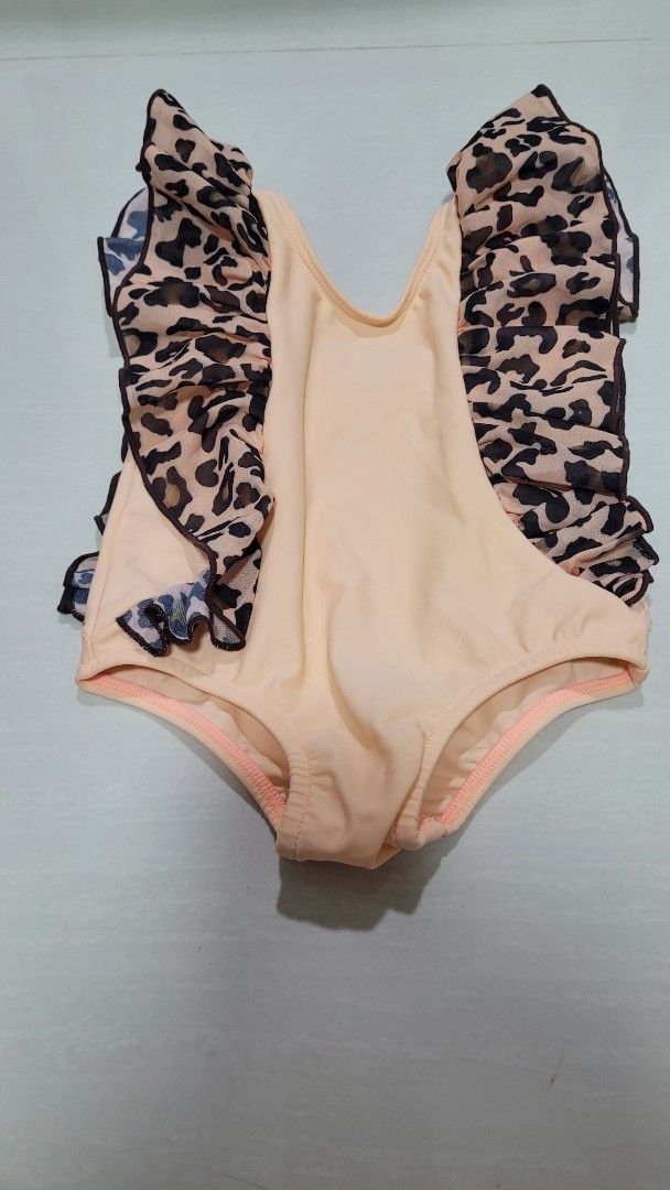 Baby girl swimsuit (Category: Babies & Kids Fashion) located in Singapore. Submitted by neeleon (Listing ID 1374276970, Image 1). Description: Re-blessing this cute swimwear..