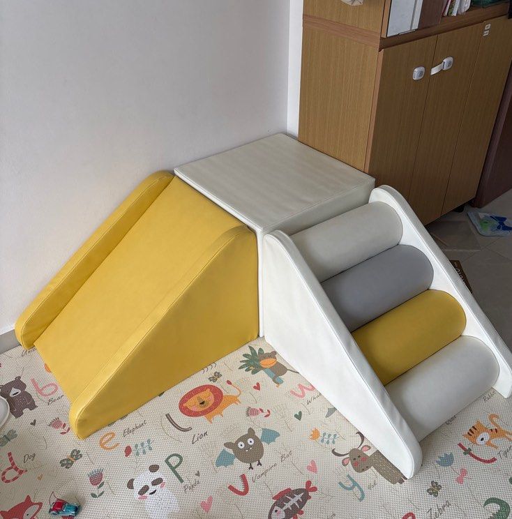 Baby indoor gym (Category: Infant Playtime) located in Singapore. Submitted by worthyybuys (Listing ID 1374172589, Image 1). Description: Lightly used. Selling as baby has outgrown. First hand owner Always cleaned and disinfected regularly. No tears on play gym. .