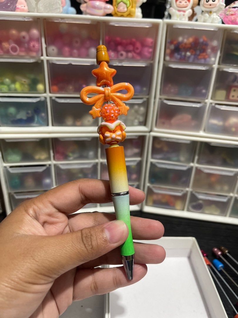 Ballpen with beads (Category: Craft Supplies & Tools) located in Rizal. Submitted by chocomallowpiestuffies (Listing ID 1374276103, Image 3). Description: Pen with beads pede pong magpapalit ng beads may other colors din po ng pens. Price starts at 80 depende sa beads. Cash G payment first..
