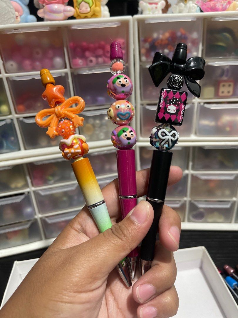 Ballpen with beads (Category: Craft Supplies & Tools) located in Rizal. Submitted by chocomallowpiestuffies (Listing ID 1374276103, Image 1). Description: Pen with beads pede pong magpapalit ng beads may other colors din po ng pens. Price starts at 80 depende sa beads. Cash G payment first..
