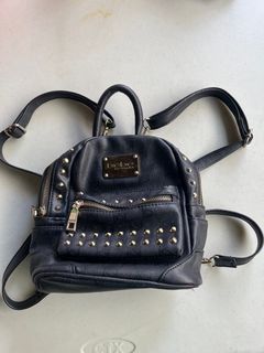 (Category: ) located in . Submitted by aas_thriftfings (Listing ID 1374143307, Image 1). Description: .