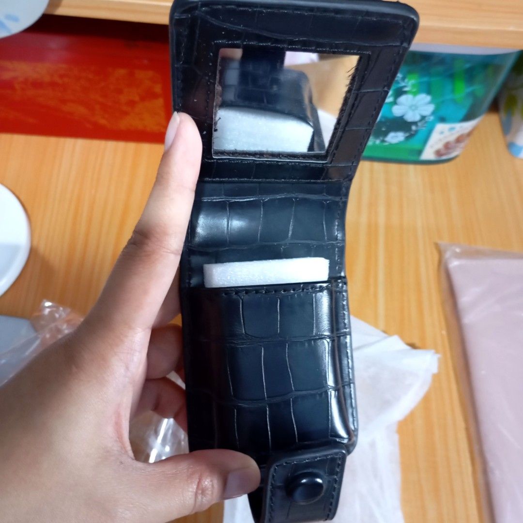 Black with mirror lipstick compact holder (Category: Makeup) located in Quezon City. Submitted by an.marie (Listing ID 1374215157, Image 3). Description: L3.75" x W 2.76" x H 1.18".