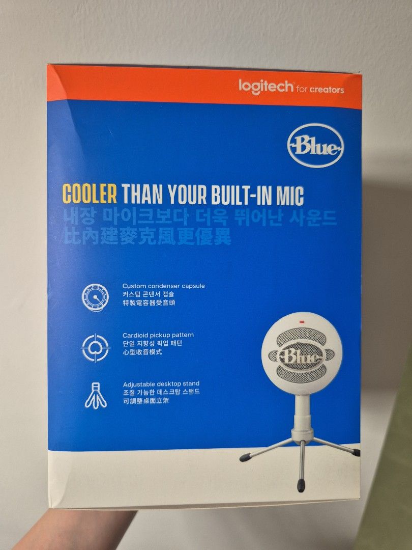 BNIB Logitech Snowball Ice (Category: Microphones) located in Singapore. Submitted by dodososo (Listing ID 1374273480, Image 3). Description: rtp: $99 white for creators and podcasters.