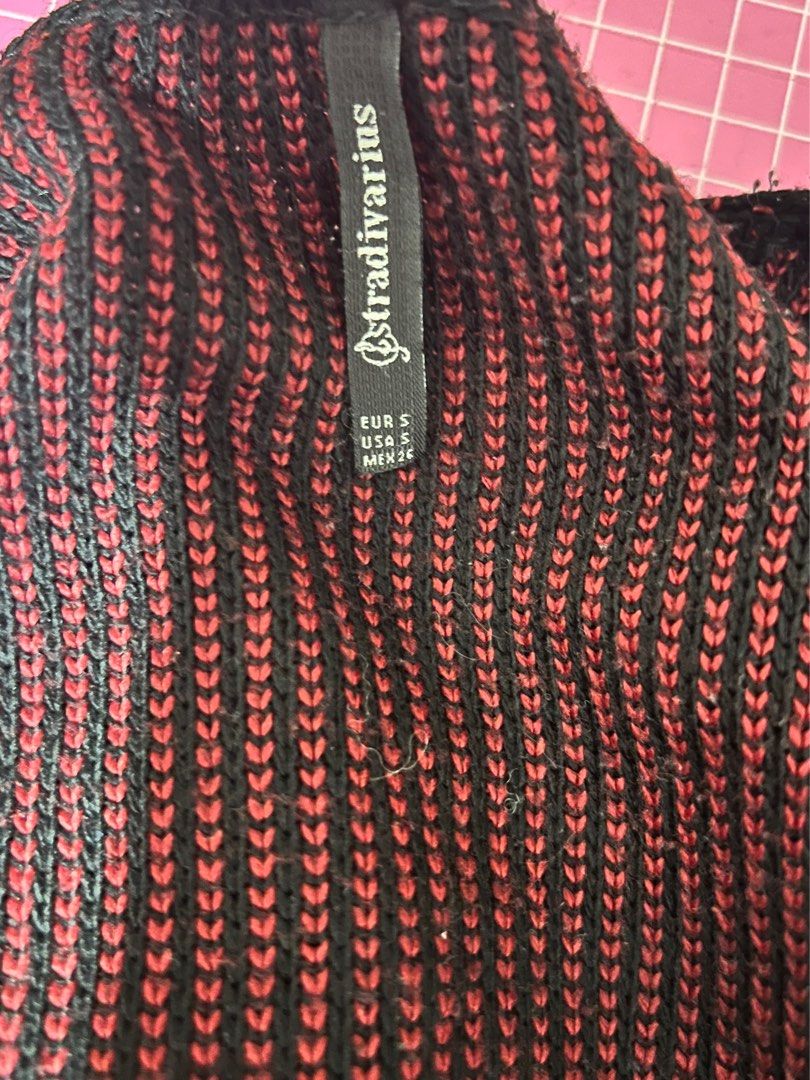 Cardigan (Category: Coats, Jackets and Outerwear) located in Manila. Submitted by scorpiomoon00 (Listing ID 1374210876, Image 3). Description: .