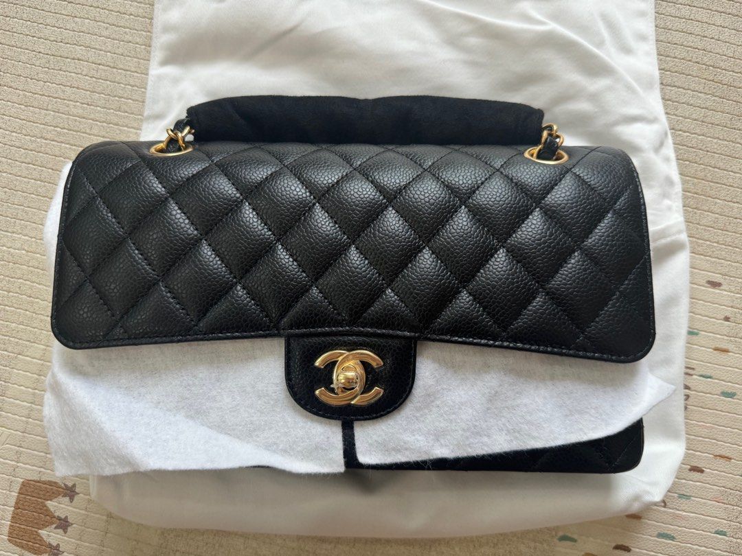 Chanel Classic Medium Flap - Caviar (Category: Bags & Wallets) located in Singapore. Submitted by lazybear__ (Listing ID 1374143473, Image 1). Description: - BNWB - Unused asp picture - Protective sticker all still intact - bought dec 2024 at taka boutique - Microchip in bag - Zip and chain are protected since day 1 (refer to pic) - if you can see listing, is still available. don’t come back stupid qns. - it has been verified by Caorusell Lux via