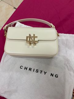 (Category: ) located in . Submitted by izzatiumai (Listing ID 1374282071, Image 1). Description: .