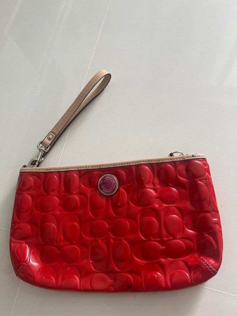 Coach Wristlet (Category: Bags & Wallets) located in Singapore. Submitted by fallingstars__ (Listing ID 1374151347, Image 1). Description: Clearing for space. Pls pm n chat if keen .
