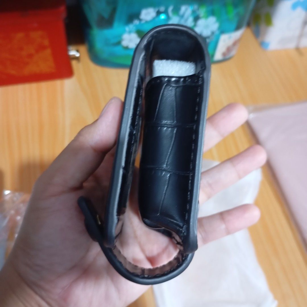 Compact lipstick holder with mirror black (Category: Makeup) located in Quezon City. Submitted by ana-chan (Listing ID 1374211004, Image 3). Description: L3.75" x W 2.76" x H 1.18".