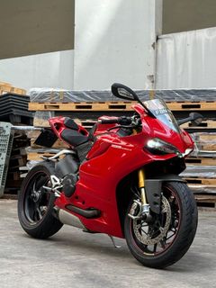 (Category: ) located in . Submitted by candymotorbikes (Listing ID 1374227920, Image 1). Description: .