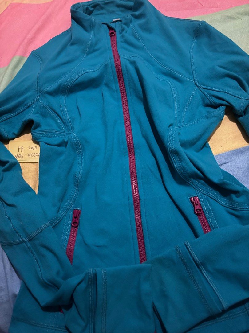 Dot 4 Lululemon Forme Jacket Blue full zip (Category: Coats, Jackets and Outerwear) located in Quezon City. Submitted by raspberryblushe (Listing ID 1374171482, Image 2). Description: Authentic Dot 4 lululemon May slight himulmol sa ibang area Barely noticeable rare colorway 850 Qc Gcash+ sf.