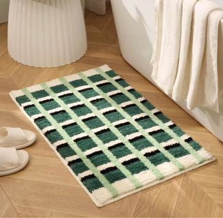 (Category: ) located in . Submitted by closetteshn (Listing ID 1374272732, Image 1). Description: .