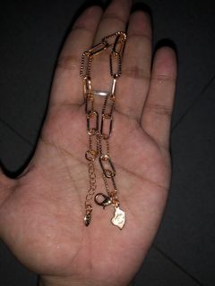 (Kategori: ) berada di . Dikirim oleh novicaa.preloved (ID iklan 1374240114, Gambar 1). Deskripsi: .