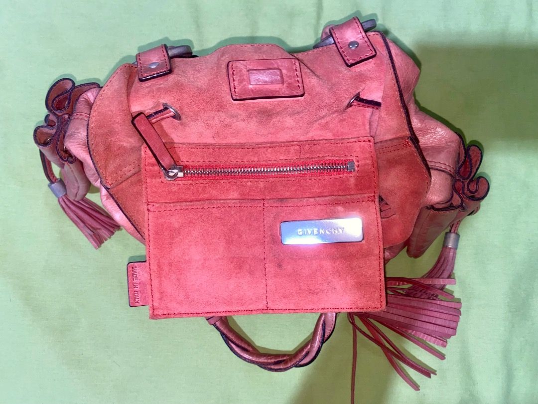 Givenchy Vintage Pumpkin Bag (Category: Luxury Bags & Wallets) located in Manila. Submitted by mcqueenskicks (Listing ID 1374184077, Image 3). Description: Vintage Givenchy Pumpkin Bag • Needs cleaning • Interior plate still has plastic.