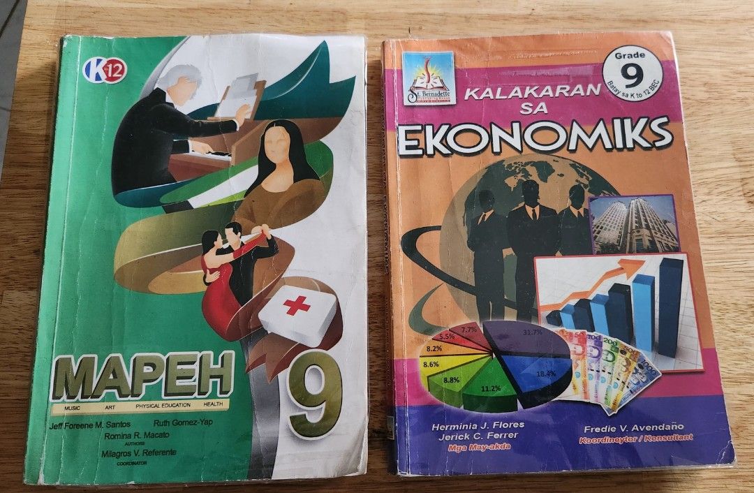 Grade 9 books (Category: Textbooks) located in Quezon City. Submitted by neri2021 (Listing ID 1374199652, Image 3). Description: QCA books that was used last SY 2024-2025, slightly used. economics, pinagyamang pluma and mapeh has some answers on it. 1,800 all set of books Mapeh 200 Pinagyamang Pluma-200 E-Math- 250 Ekonomiks -200 Science for Innovative Minds- 280 essential English-250 Paano Magpakatao- 250 Noli Me Tangere- 280 ( good as new).