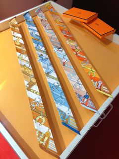 Hermès 女士 絲巾64200167200131110
