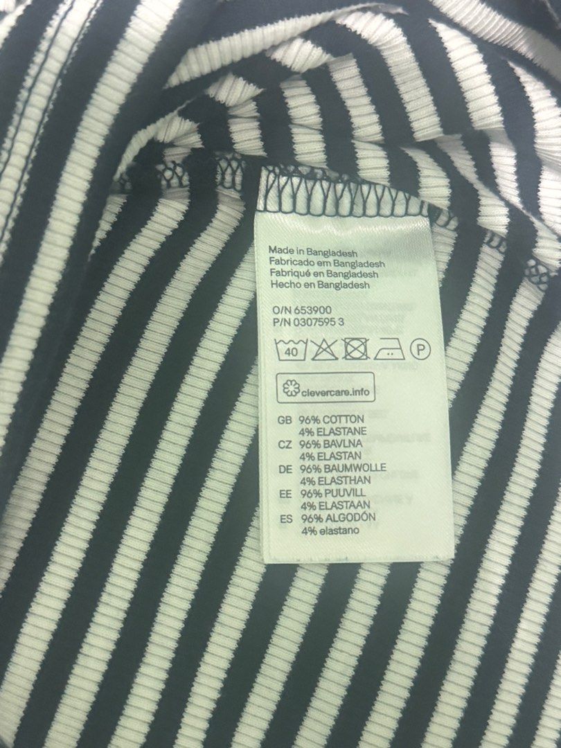 h&m sleeveless mock neck striped top (Category: Sleeveless) located in Rizal. Submitted by z00vi (Listing ID 1374230143, Image 3). Description: .