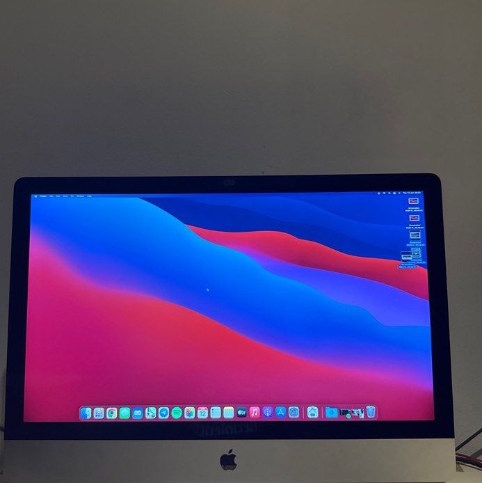 iMac 27 Inch (Category: Desktops) located in Singapore. Submitted by wetwillie (Listing ID 1374306743, Image 1). Description: All the specifications is mentioned on the picture given. Feel free to ask me. .