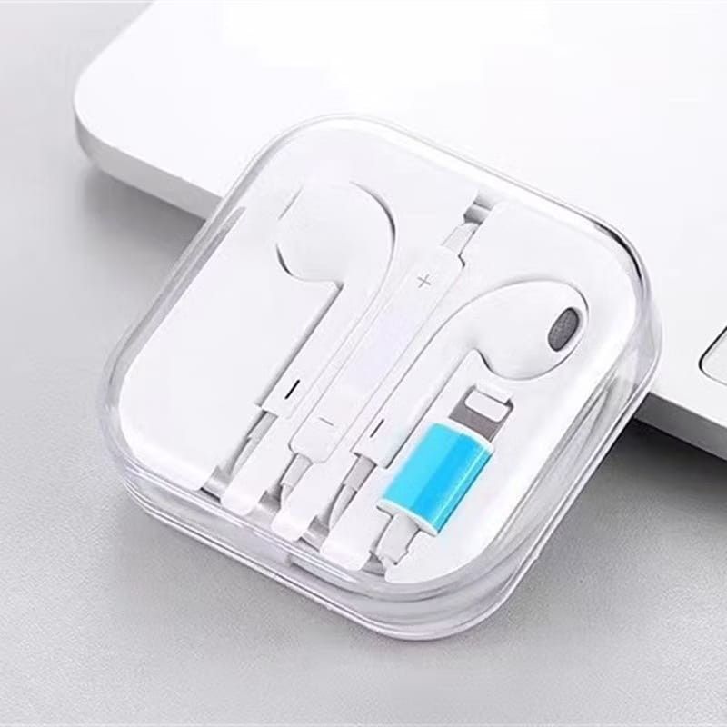 iphone lightening headset (Category: Earphones) located in Paranaque City. Submitted by audioaddict0517 (Listing ID 1374246421, Image 1). Description: .