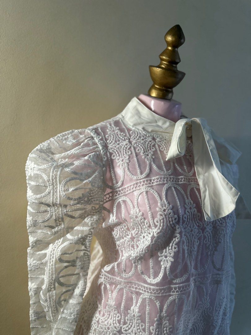Lace puff long sleeve white (Category: Others Tops) located in Quezon City. Submitted by plines (Listing ID 1374171307, Image 3). Description: .
