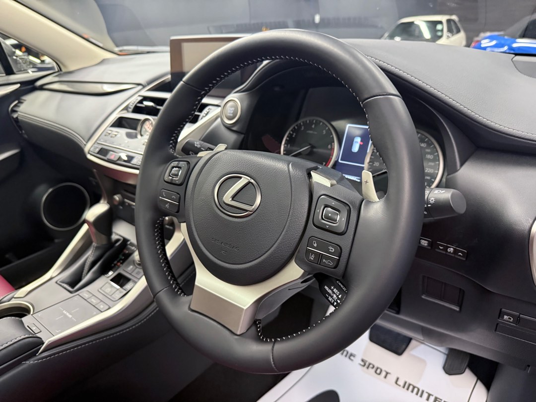 Lexus NX300 ULTIMATE Auto62863128451457112