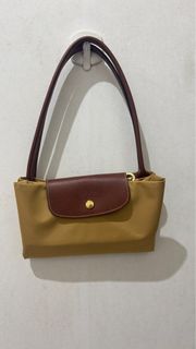 (Kategori: ) berada di . Dikirim oleh prlvdgoodstuff (ID iklan 1374270654, Gambar 1). Deskripsi: .