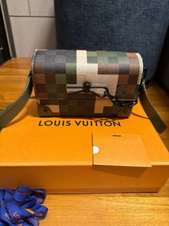 (Category: ) located in . Submitted by jmarket999 (Listing ID 1374270860, Image 1). Description: .