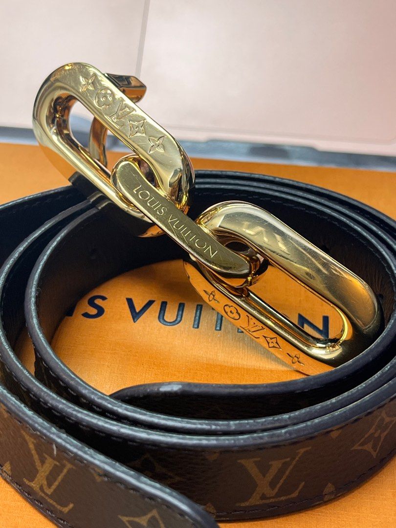 LOUIS VUITTON Edge Black/Monogram Reversible Belt (Category: Luxury Accessories) located in Taguig. Submitted by mhalet.902 (Listing ID 1374202693, Image 2). Description: Gender: Ladies’ Material: Calfskin leather and coated canvas Stamp: BC1203 / M0691 Year: 2023 Measurements: 80/32 (Louis Vuitton size) - 38.5” / 98cm (full length) - 30.75” / 78cm (tight fitting) Width: 1” / 2.5cm Hardware: Gold tone Inclusions: Original box and original dust ba