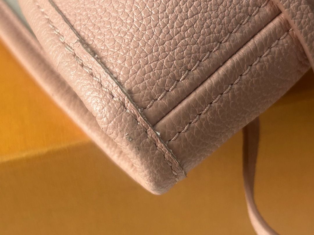 Louis Vuitton neverfull pink impriente micro (Category: Luxury Bags & Wallets) located in Quezon City. Submitted by luxuryamethystph (Listing ID 1374220626, Image 3). Description: Lv neverfull pink impriente micro with dustbag pouch box paperbag ribbon Rank A excellent used.
