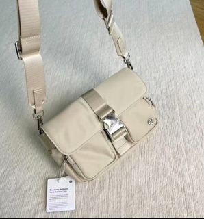 Lululemon Wunderlust 3L 多口袋設計 女裝 單肩斜背包63003706440833112