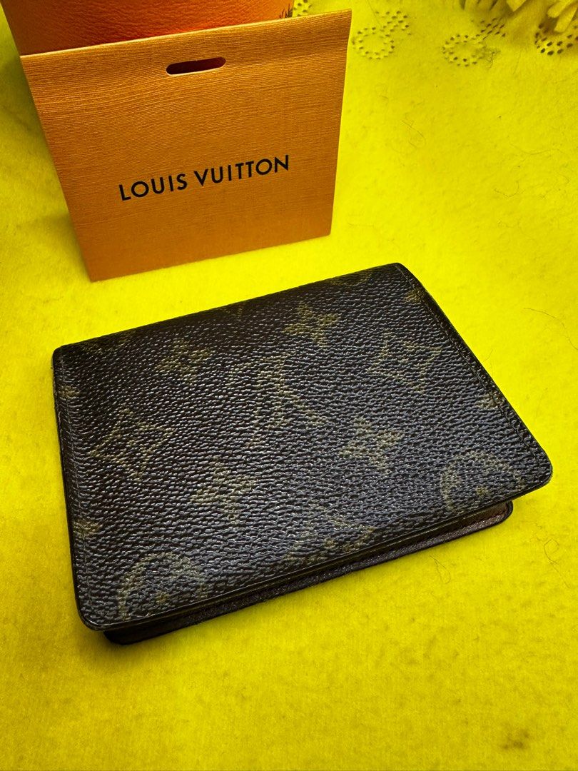 LV card case (Category: Luxury Bags & Wallets) located in Antipolo. Submitted by ambercs (Listing ID 1374183110, Image 1). Description: auth lv card case used with signs of usage need restoration nut minimal lang exterior canvass is in good condition interior part need to restore lang ( minimal) .