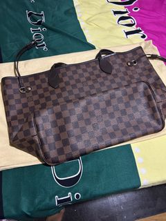 (Category: ) located in . Submitted by cel_sells (Listing ID 1374150387, Image 1). Description: .