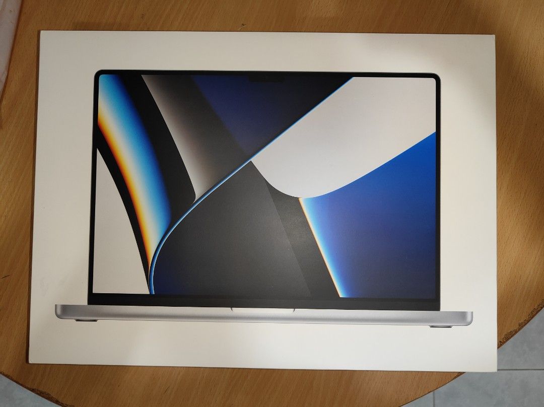 MacBook Pro packing box (Category: Laptops & Notebooks) located in Singapore. Submitted by cinderalla. (Listing ID 1374246190, Image 1). Description: .