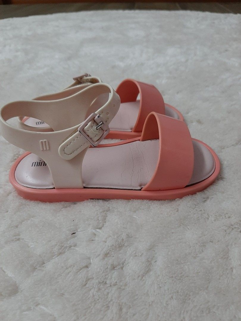 Mini melissa s10 (Category: Babies & Kids Fashion) located in Cabanatuan. Submitted by decluttercab (Listing ID 1374318846, Image 2). Description: .