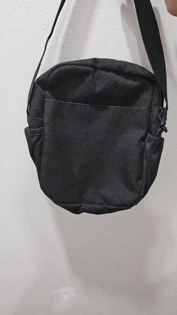 Ne-net by Issey Miyake Sling Bag (Category: Sling Bags) located in Manila. Submitted by milesoyaa (Listing ID 1374141914, Image 3). Description: no issues wysiwyg.