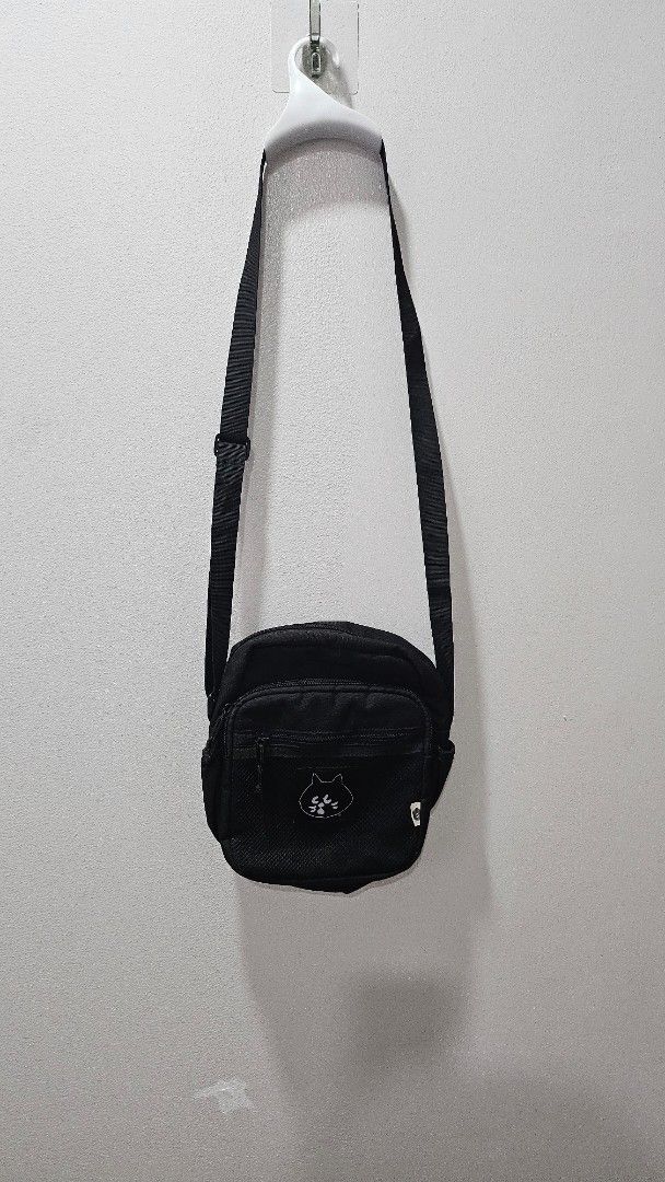 Ne-net by Issey Miyake Sling Bag (Category: Sling Bags) located in Manila. Submitted by milesoyaa (Listing ID 1374141914, Image 2). Description: no issues wysiwyg.