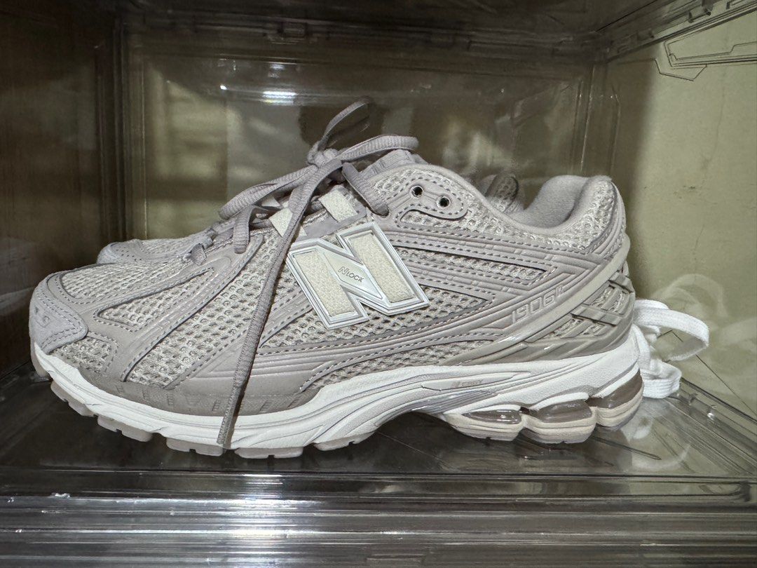 NEW BALANCE 1906 MOONROCK (Category: Sneakers) located in Malolos. Submitted by declutter_errcl (Listing ID 1374139203, Image 3). Description: NB Moonrock 1906 (25cm) Never used Japan Bought through Chaffersph (IG) .