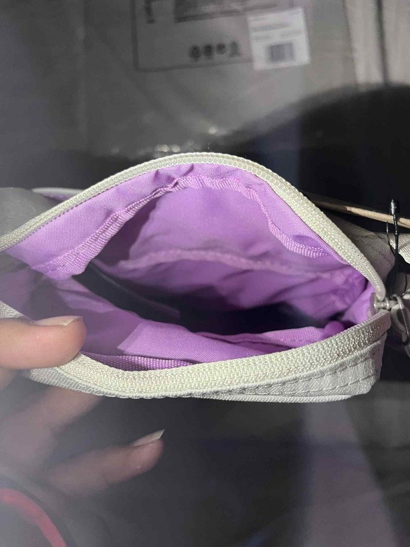 Nike Sabrina premium bag (Category: Sling Bags) located in Manila. Submitted by basiclang (Listing ID 1374273281, Image 3). Description: Nike Sabrina premium bag brandnew 999 legit SRP 1795.