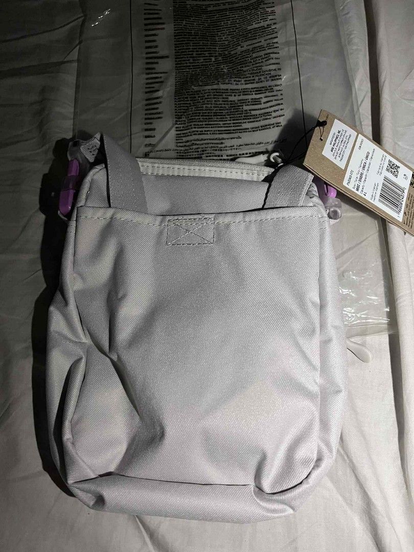 Nike Sabrina premium bag (Category: Sling Bags) located in Manila. Submitted by basiclang (Listing ID 1374273281, Image 2). Description: Nike Sabrina premium bag brandnew 999 legit SRP 1795.