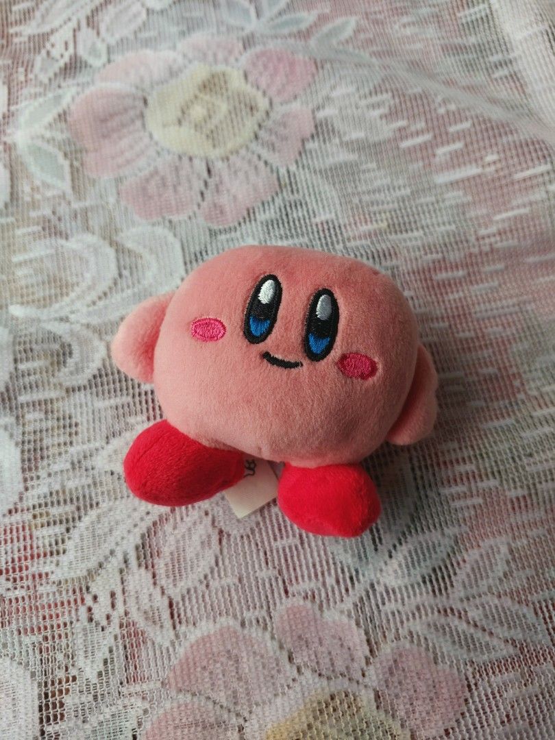 Official 3" Classic Kirby Mini Plush (Category: Plushies & Soft Toys) located in Baguio. Submitted by tinkerjoystudio (Listing ID 1374239134, Image 1). Description: ♡ Official Nintendo tush tag (etiketa) x 2024 Mcdo Collaboration ♡ saur cute saur tiny!! ♡ pwedeng ibulsa 🥹🤣 or u can add sa clear pouches ♡ NOT a charm ~ actual color may vary due to lighting ~ be a responsible buyer.