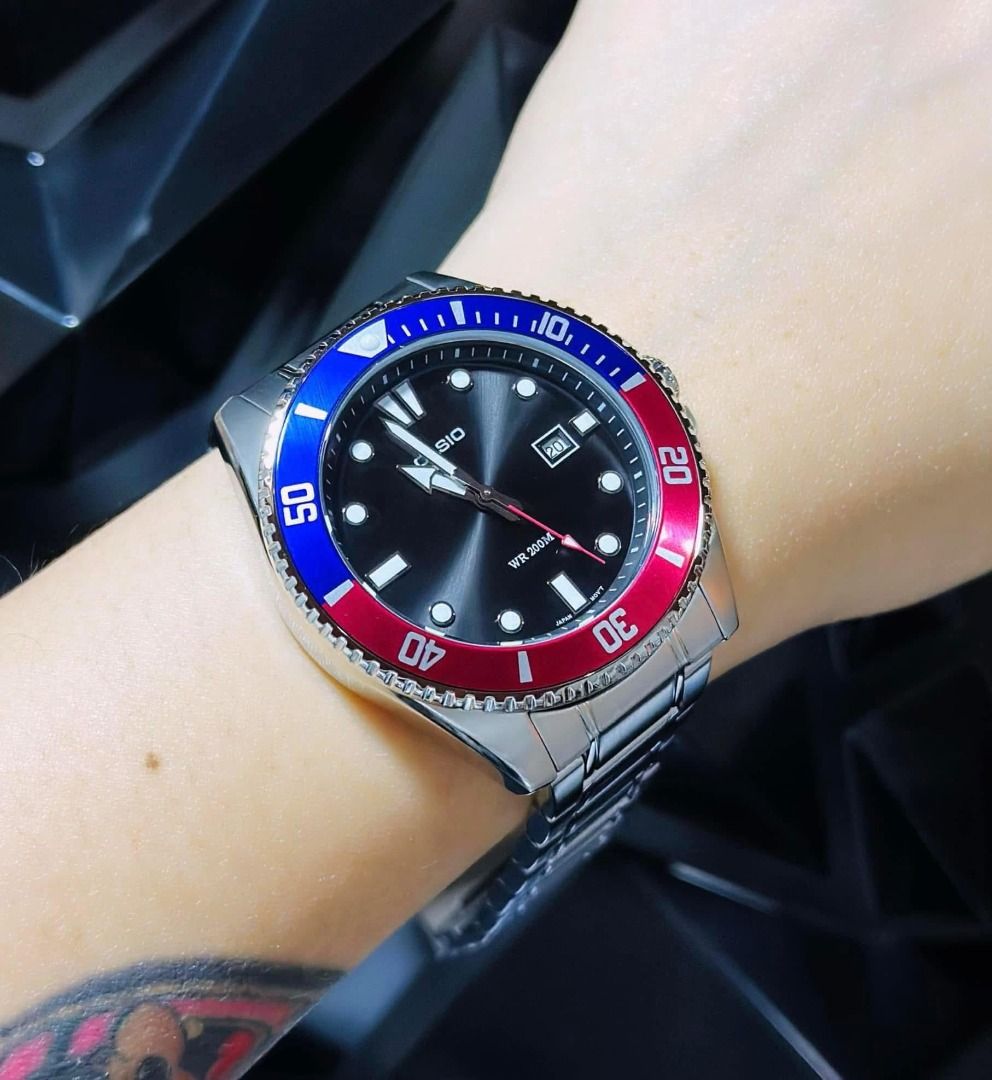 ORIGINAL CASIO DIVERS "PEPSI" WATCH (Category: Men's Watches) located in Manila. Submitted by leilarin28 (Listing ID 1374264300, Image 3). Description: C ASIO DIVERS "PEPSI" MDV-107D-1A3V PHP: 4,900 ONLY 101% ORIGINAL 📍SPECS AND FEATURES • Case Size (L×W×T): 49.5×44.2×12.1mm • Triple-fold Clasp Stainless Steel Strap • Anti-Reverse Bezel • Mineral Glass • 200M Water Resistance money back if fake Disclaimer: We are not affiliated with any of the b