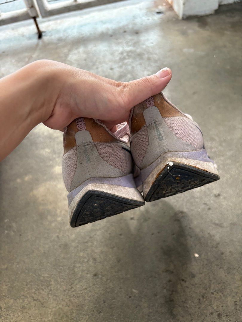 Original Nike Zoom X (Category: Sneakers) located in Rizal. Submitted by un_clutter (Listing ID 1374161957, Image 3). Description: Issue: needs cleaning lang. RFS: decluttering.