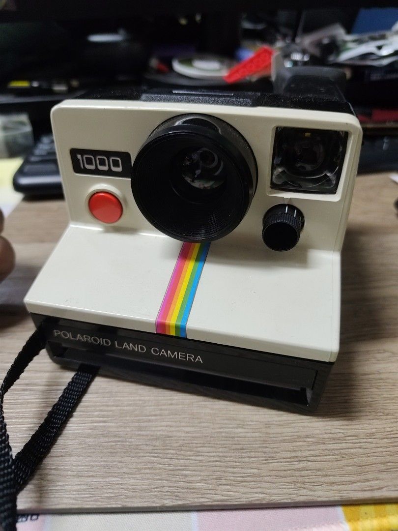 由 oldwang1221 (刊登 ID 1374206191，圖片 3) 提交，位於 台北市 (Taipei) 的 POLAROID 1000 SX-70 BOX 彩虹機 拍立得 寶麗萊 復古 古典 底片 相機 擺飾 (類別：相機)，說明：狀態不明，應該是好的，沒刻意測試。