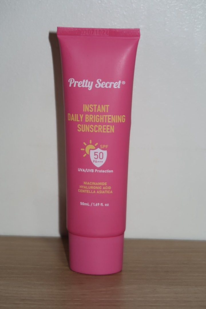 Pretty Secret Sunscreen + Lip Balm Bundle (Category: Face Care) located in Quezon City. Submitted by ellexstash (Listing ID 1374308623, Image 2). Description: Used once for a TikTok review, all items sanitized. Includes: Instant Daily Brightening Sunscreen (retails ₱349) Tinted Lip Balm in Red & Cranberry (₱94 each) Selling the bundle for ₱250 only rfs: decluttering — received as a gift.