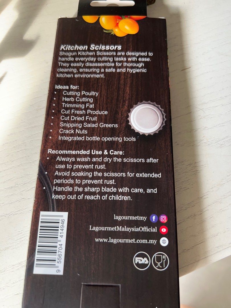 Scissors (Category: Knives & Chopping Boards) located in Singapore. Submitted by lacSG (Listing ID 1374229251, Image 2). Description: Brand new in box.
